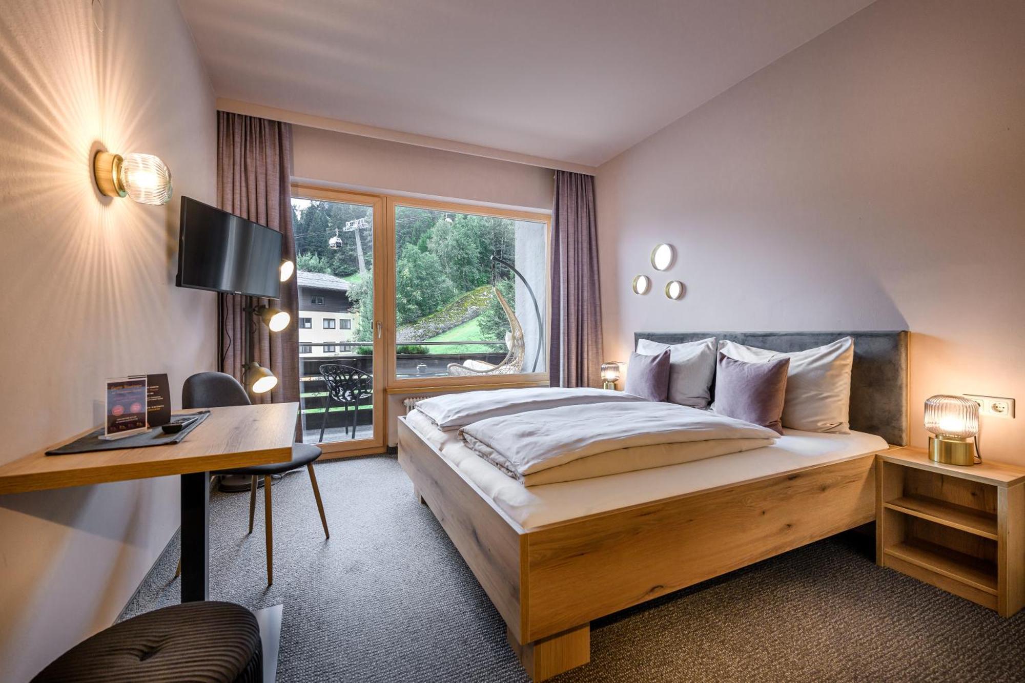 B&B Berglift Direkt An Der Talstation Bad Hofgastein Eksteriør billede